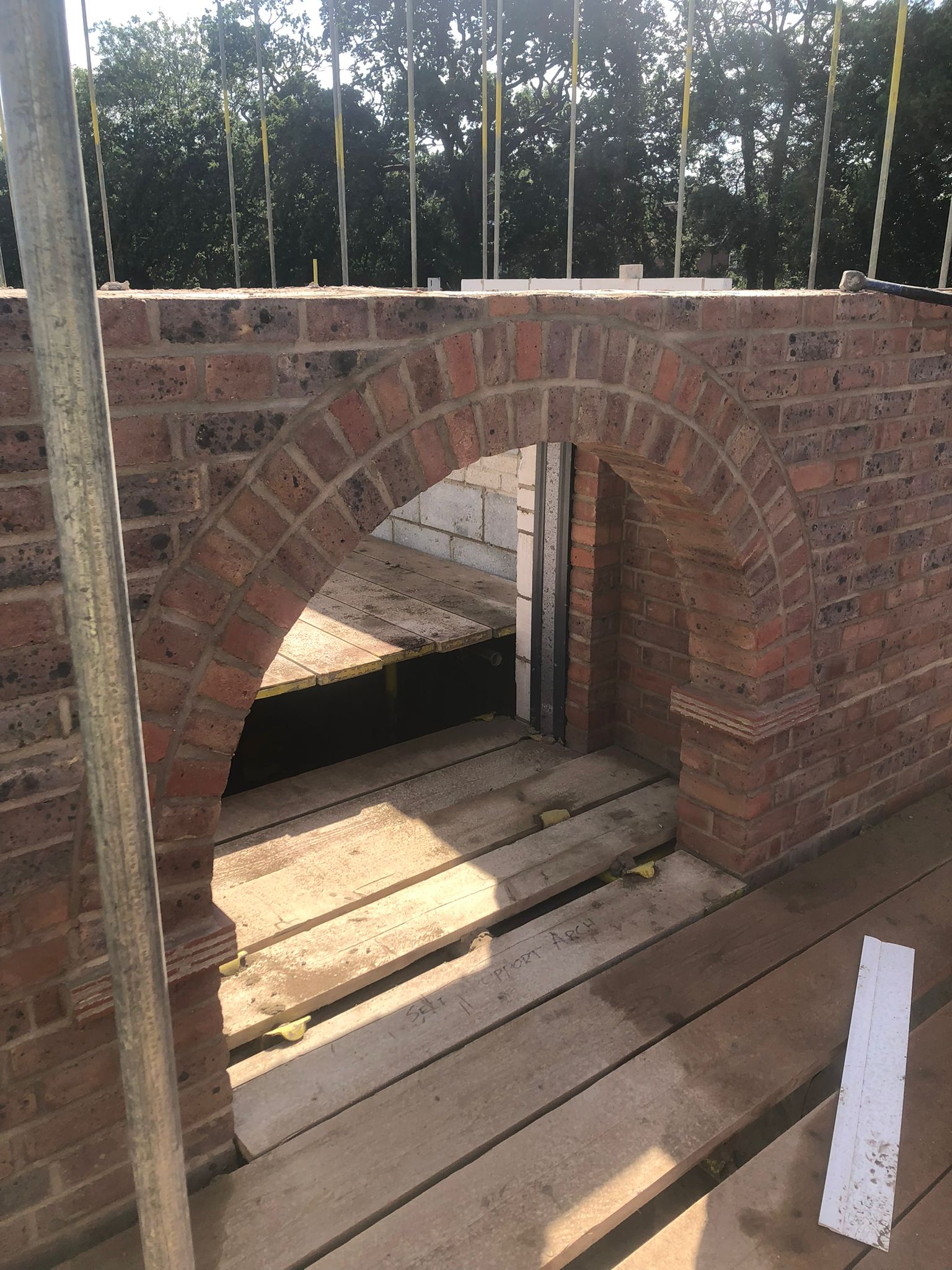 Bricklayer Eastleigh — Why Moore & Son Are Your Local Choice